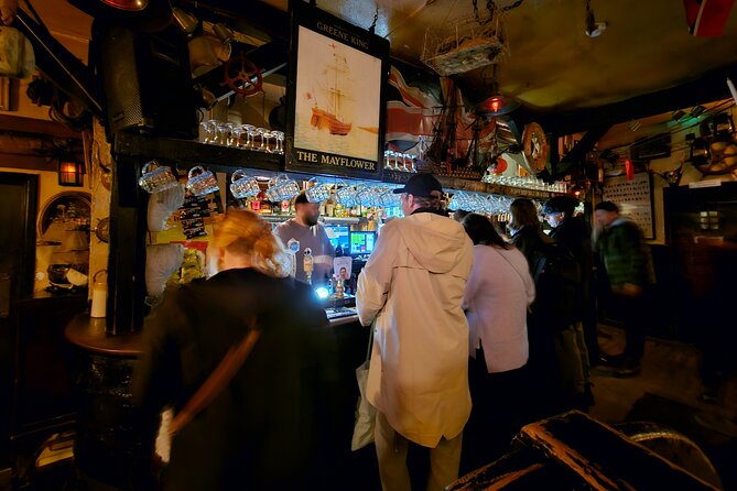 London Historical Pub Tour with Pilgrims and Pirates - Tales of Pirates, Dead Man’s Hole, and Execution Dock