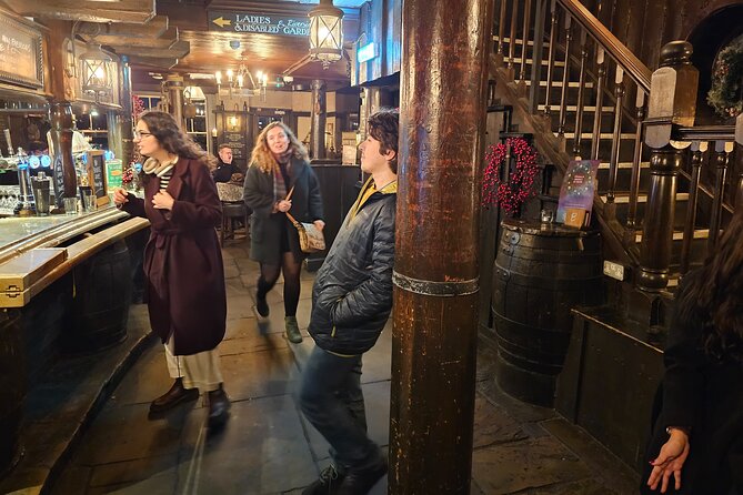 London Historical Pub Tour with Pilgrims and Pirates - The Thames Views Many Tourists Miss