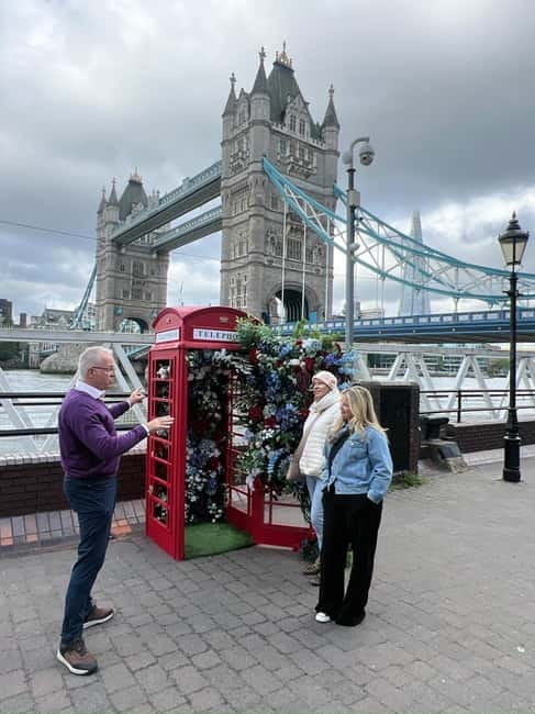 London: Iconic London Taxi Tour - Private 3 hour tour - Key Points