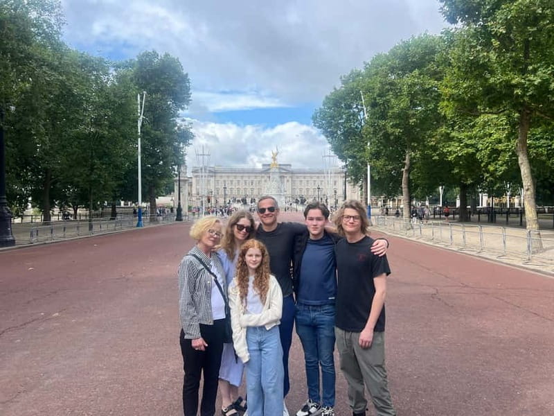 London: Iconic London Taxi Tour - Private 3 hour tour - What Sets This Tour Apart from Similar Offerings