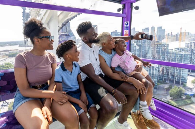 London: IFS Cloud Cable Car - Glass Floor Experience - The Experience of Floating 90 Meters Above the Thames