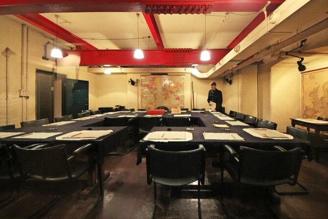 London in WW2 Walking Tour with Churchill War Rooms Visit - Pacing, Duration, and Accessibility
