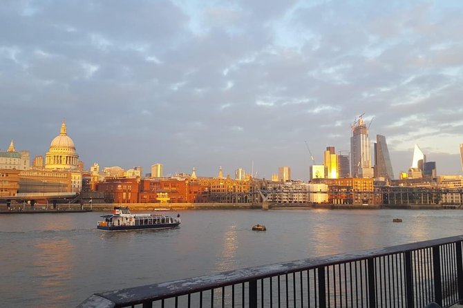 London Introduction Walking Tour - Tower Bridge and the Final Stop