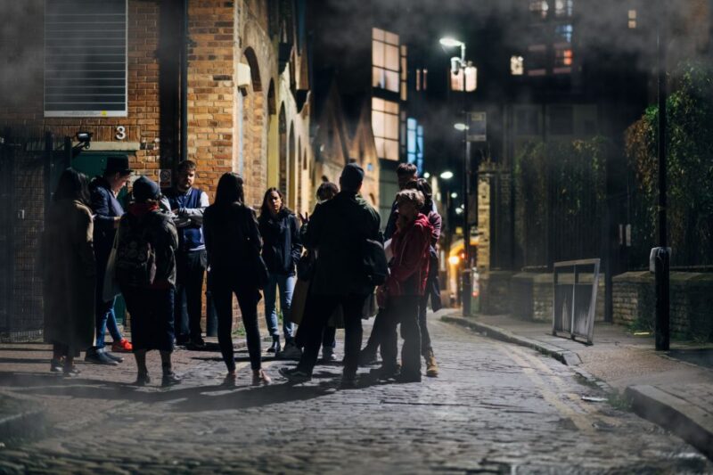 London: Jack the Ripper Guided Walking Tour - The Role of a Ripperologist Guide and Storytelling Style