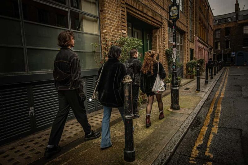 London: Jack the Ripper Night Walking Tour in Whitechapel - The Guide Experience: Experts with Personality