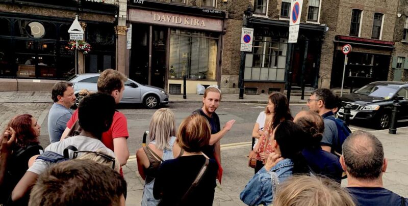 London: Jack the Ripper Tour in French - Explore Whitechapel with a French-speaking expert guide