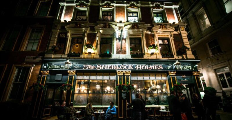 London: Jack The Ripper Tour with Ripper-ologist - The Atmosphere and Storytelling by the Guide