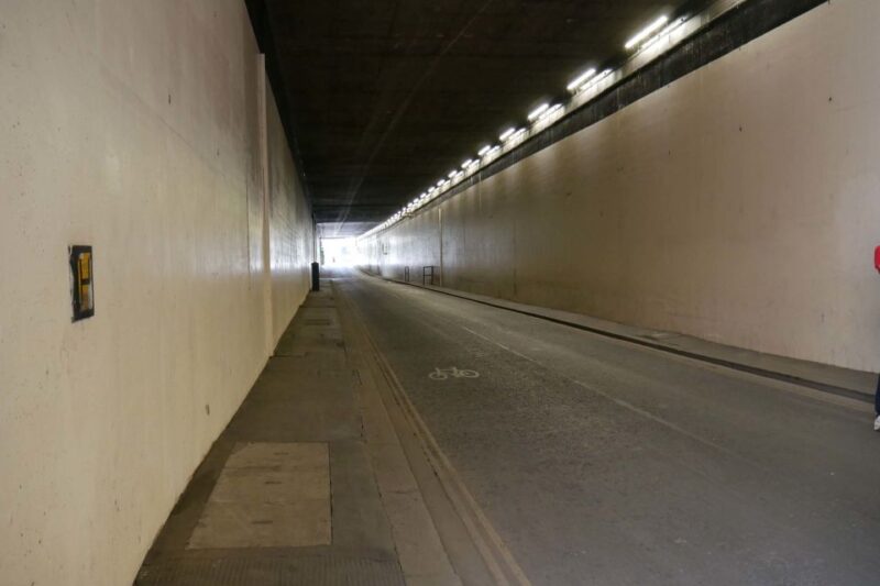 London: James Bond Small Group Mini Coach Tour - The Starting Point at Blackfriars Tube Station