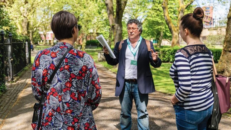 London: Kensington Palace Tour, Guard Change & Afternoon Tea - Viewing the Changing of the Guard Away from the Crowds