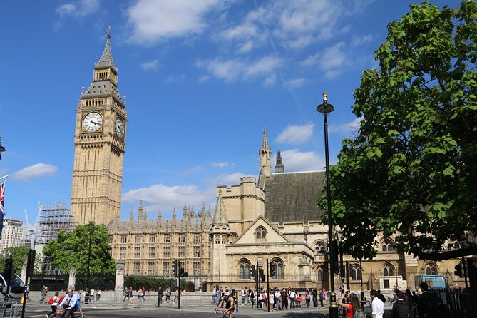 London Landmark Sightseeing Tour - Parliament Square and the Houses of Parliament