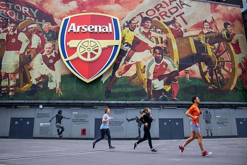 London Landmarks Group Guided Tour Along the Thames - Walking Along Whitehall to the Houses of Parliament
