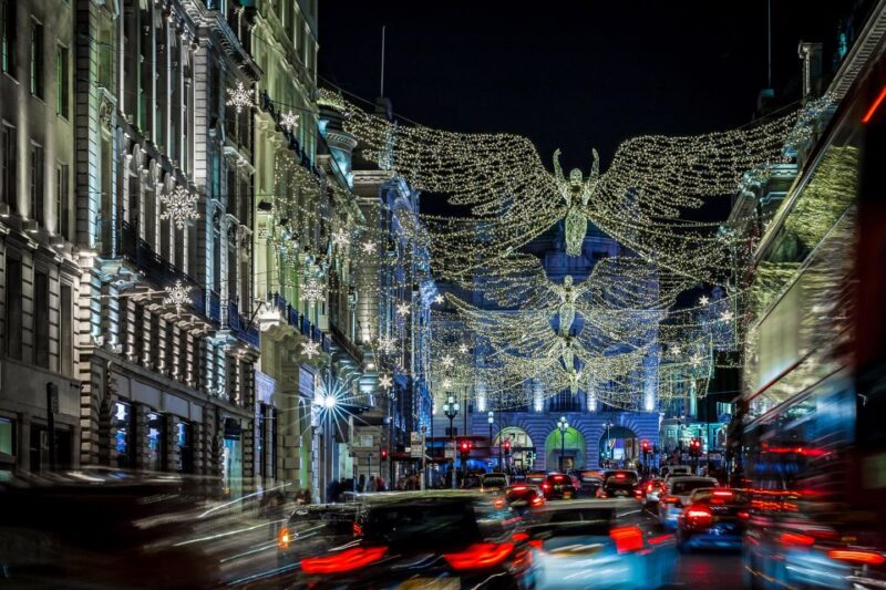 London: Live Guided Christmas Lights Open-Top Bus Night Tour - Accessibility and Practical Tips
