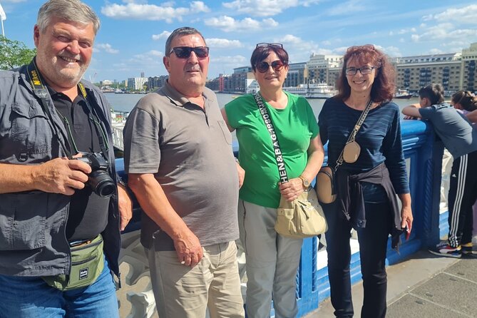 London Markets Private Black Cab Tour with Hotel Pick up - Limitations and Considerations