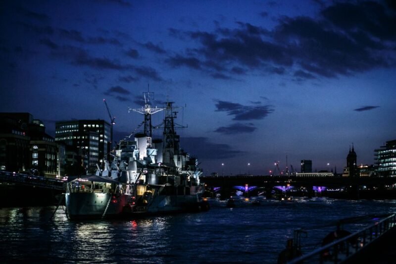 London: Murder Mystery Cruise With 3-Course Dinner - Comparing to Similar Experiences in London