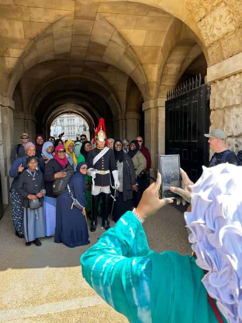 London: Muslim History Walking Tour - Trafalgar Square and the Ottoman Cannon