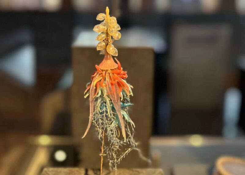 London: Natural History Museum Private Guided Tour - Discovering the Dinosaur Exhibit and Prehistoric Giants