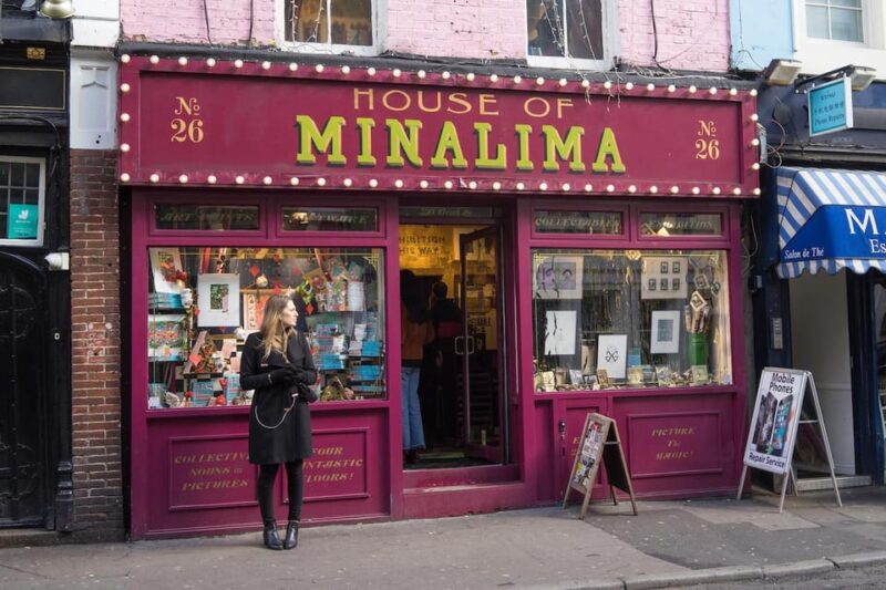 London: Notting Hill, Highlights & Markets Private Tour - Visiting the House of MinaLima and Neals Yard