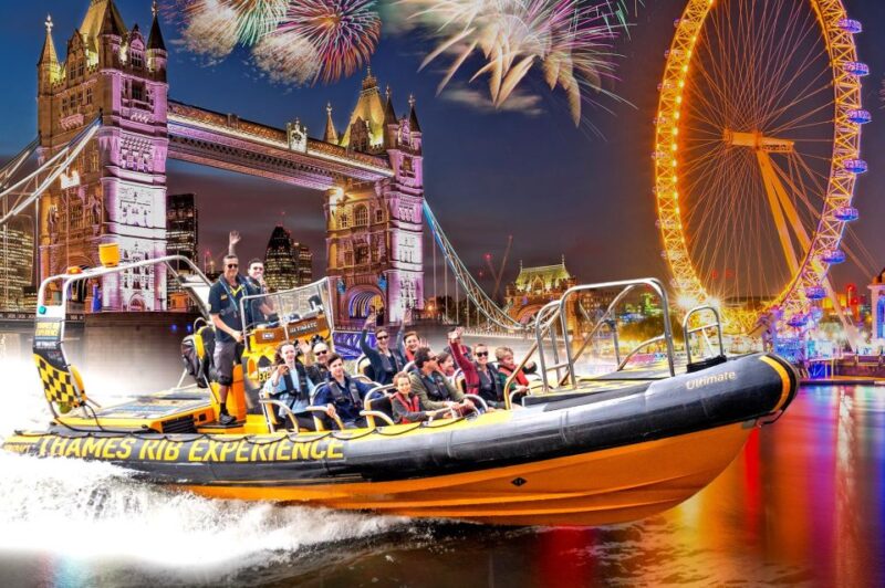 LONDON: NYE 2025 Fireworks PRIVATE BOAT - Front Row Views - The Route and Landmarks Visible During the Cruise