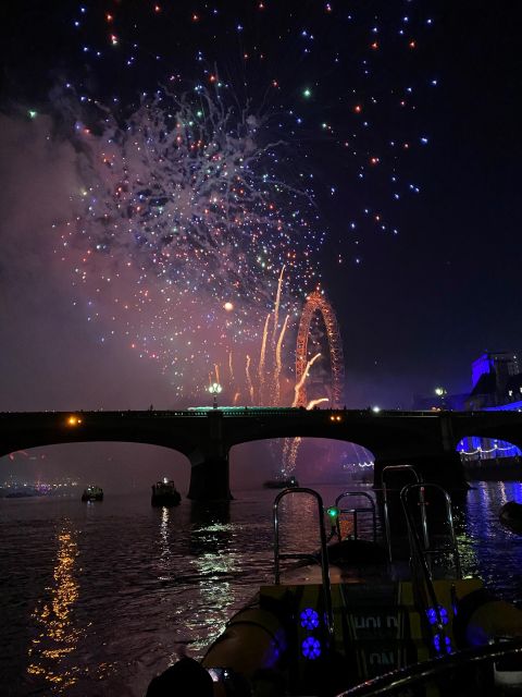 LONDON: NYE 2025 Fireworks PRIVATE BOAT - Front Row Views - How This Tour Stands Out