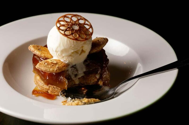 London: NYE Dinner & Party at Ayllu - The Entertainment Lineup: Live Music, Magic, and DJ until 3am