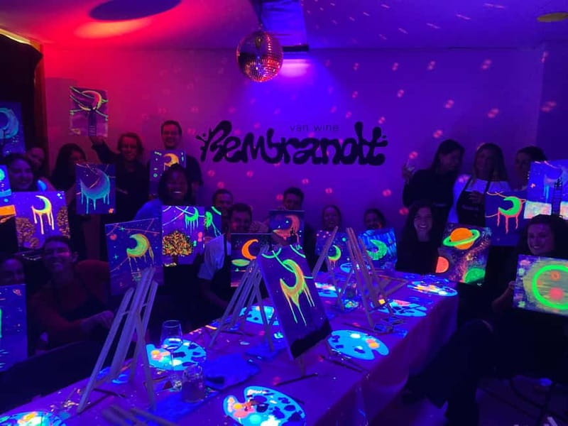 London: Paint and Sip in the Dark with Bottomless Drinks - London: Paint and Sip in the Dark with Bottomless Drinks — A Fun and Creative Night Out
