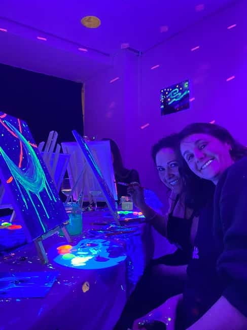 London: Paint and Sip in the Dark with Bottomless Drinks - Bottomless Wine and Drinks: Unlimited Fun with No Extra Cost