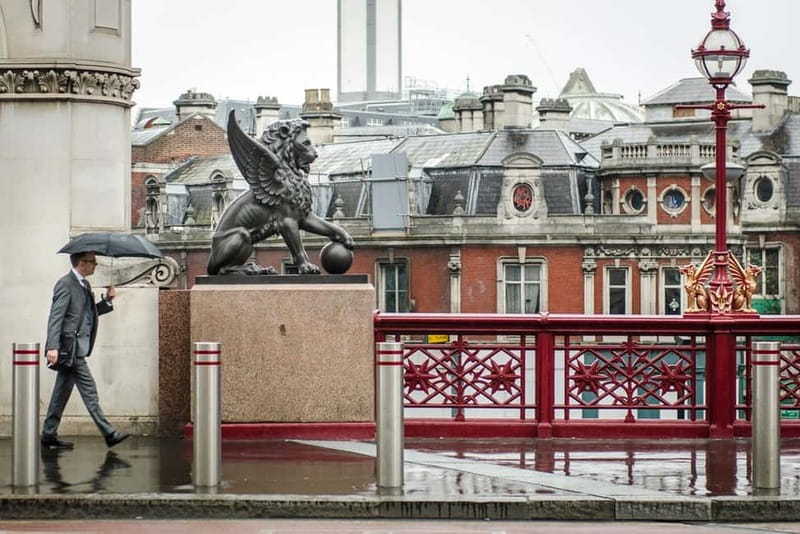 London: Photography Masterclass - Private Photo Lesson - Physical Demands and Accessibility