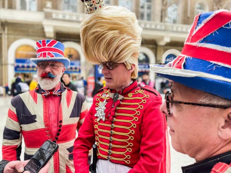 London : Photography Tour with a Professional Photographer - Key Points