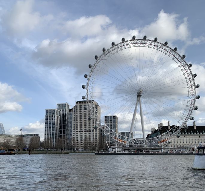 London: Private 3-Hour Family-Friendly Highlights Tour - Traveling to the City of London