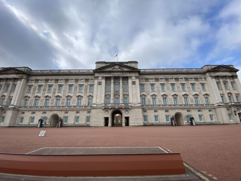 London: Private 6 Hour Walking and Driving London Tour - Food, Drink, and Shopping Options During the Tour