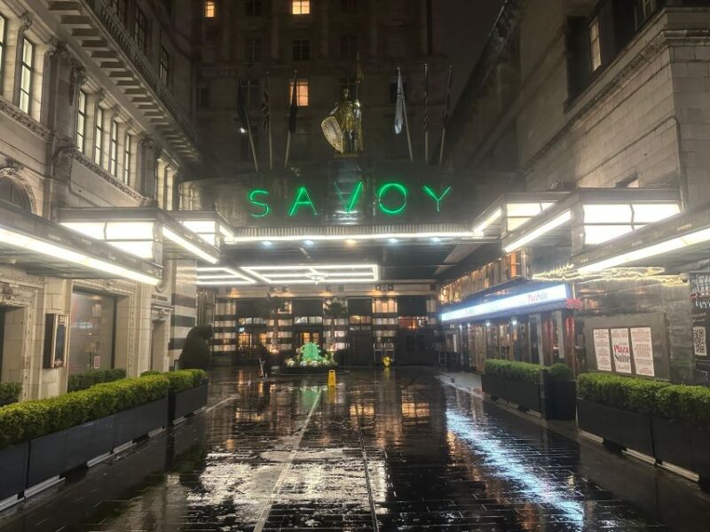 London: Private Black Cab Night Tour with Hotel Pick Up - Expert Guides Make the Night Special