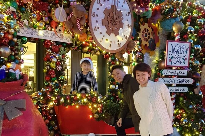 London Private Christmas Lights Taxi Tour with Pick Up - Covent Garden’s Festive Atmosphere and Treats