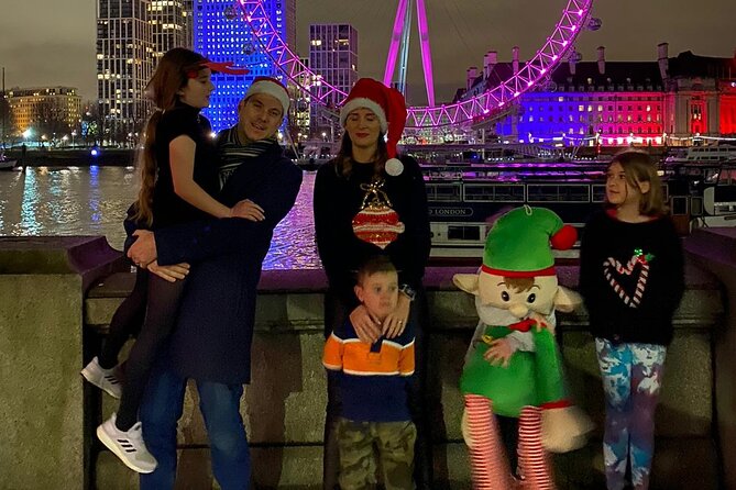 London Private Christmas Lights Taxi Tour with Pick Up - Victoria Embankment and Thames Views