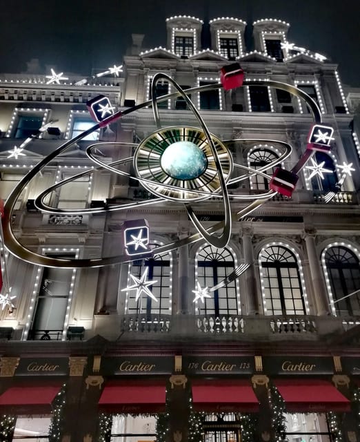 London: Private Festive lights walking tour with a local - Ending at Covent Garden Underground Station