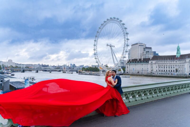 London: Private Flying-dress Photoshoot @jonadress - Starting Point at Westminster Bridge