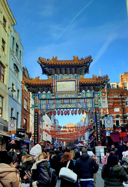 London: Private Half Day Walking Tour of London Sights - Crossing the Thames to View The London Eye and Horse Guards