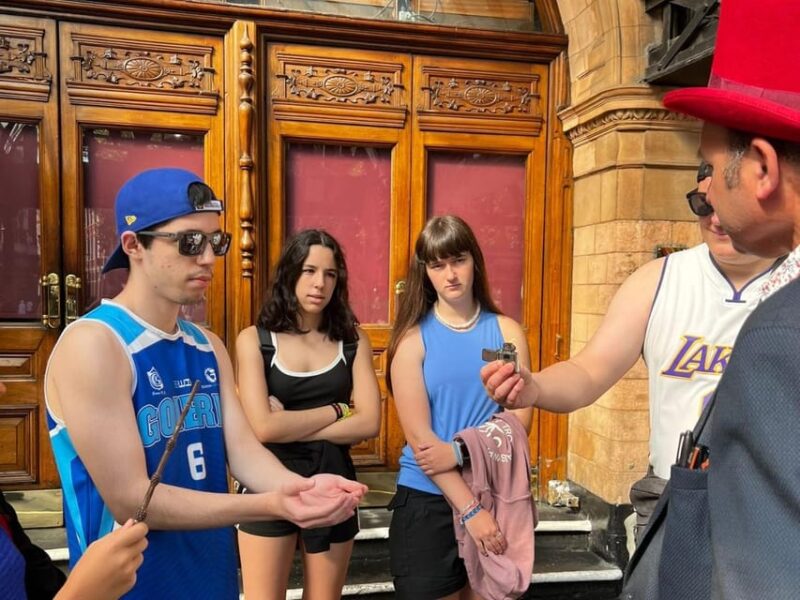 London: Private Magic Harry Potter Tour with Top Magician - Discover the Magic of a Private Harry Potter Tour in London for Families and Fans