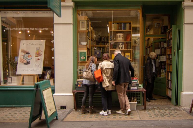 London: Private Personalized Tour with a Local Host - Logistics and Booking Flexibility