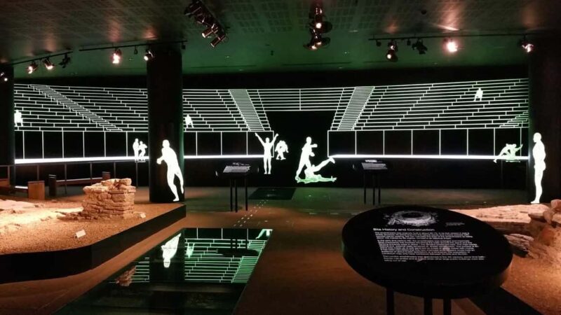 London: Private Secret London Tour with Local Expert - Visiting the Old Roman City of London and the Ancient London Wall