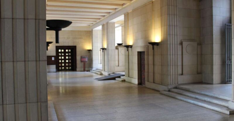 London: Private Superhero Movie Locations Walk - Famous Landmarks with a Cinematic Twist