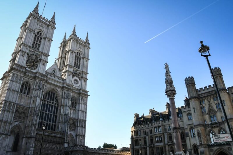 London: Private Taxi 50+ Sights Tour & Tower of London - Value and Booking Flexibility