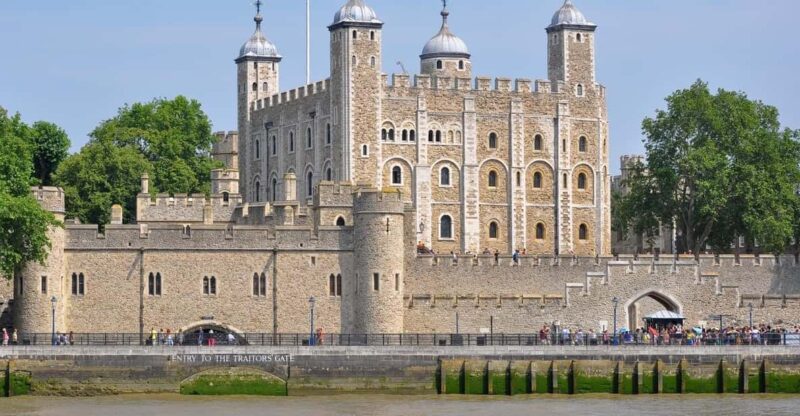 London: Private Taxi 50+ Sights Tour & Tower of London - Why This Tour Is an Excellent Choice for London Visitors