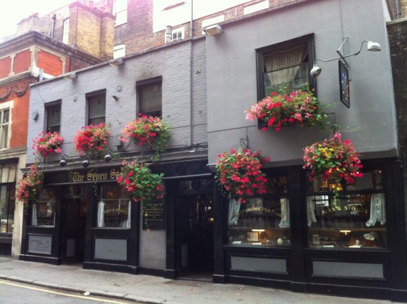 London: Private Tour Of Historic Pubs With A Friendly Guide - Key Points