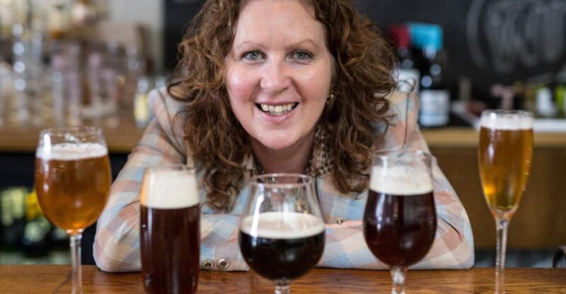 London: Private Tour Of Historic Pubs With A Friendly Guide - The Expertise of Guide Jane Peyton