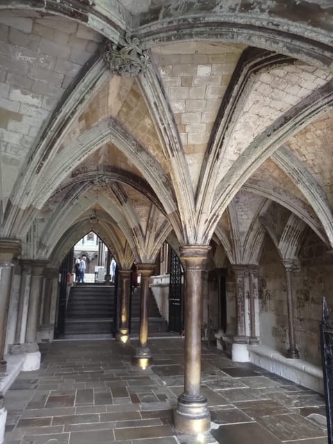 London Private Tour: Westminster Abbey and Guard Change - Explore Royal London and Iconic Landmarks in a Private Tour