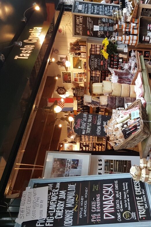 London Private: Try 8 English Foods & See 30+ London sights! - Logistics and Accessibility