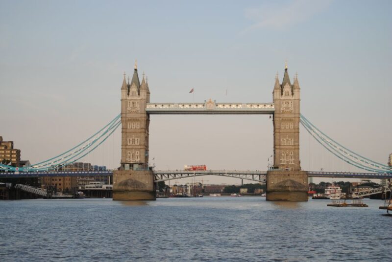 London: Private Walking Tour to Best Christmas Sites - Tower Bridge and Its Fascinating History
