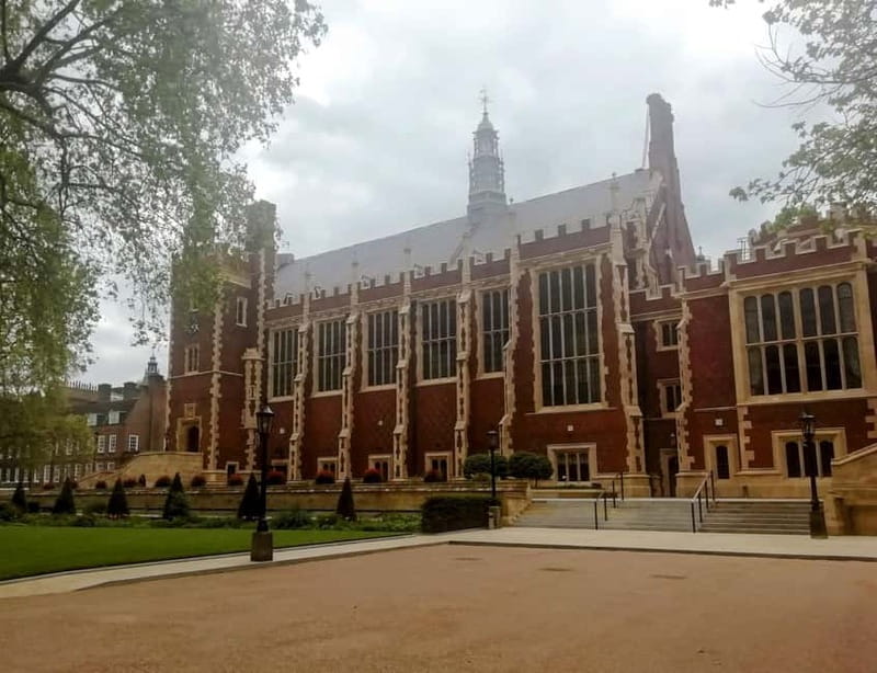London: Quirky Historical Sites Private Walking Tour - Stops at the Old Bank of England and Temple Church