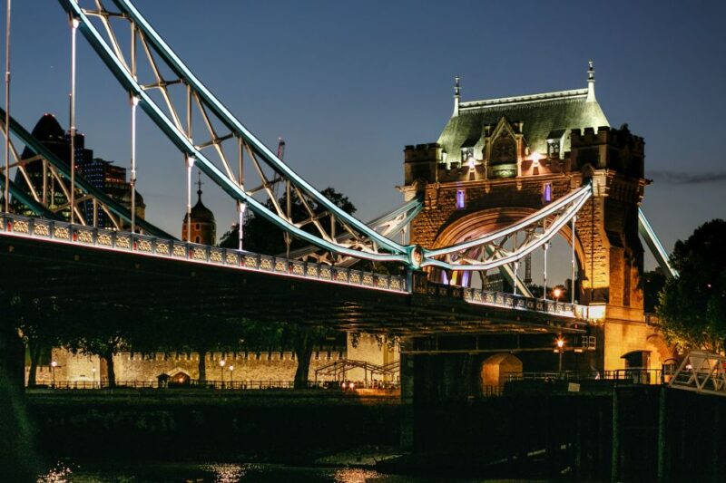 London: River Thames Dinner Cruise - The Best Evening in London on the Thames