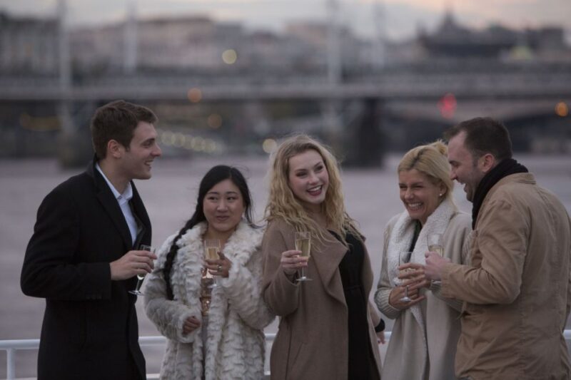 London: River Thames Evening Cruise with Bubbly and Canapés - Iconic London Landmarks Visible from the Thames